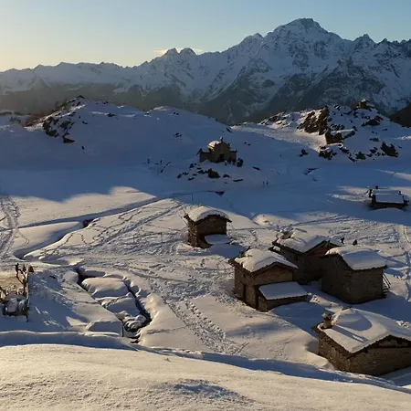 Tra Le Vette Holiday home Caspoggio